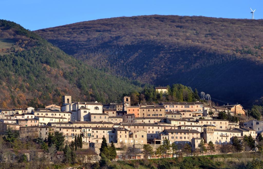 Appartamento Il Grillo Fossato di Vico Экстерьер фото